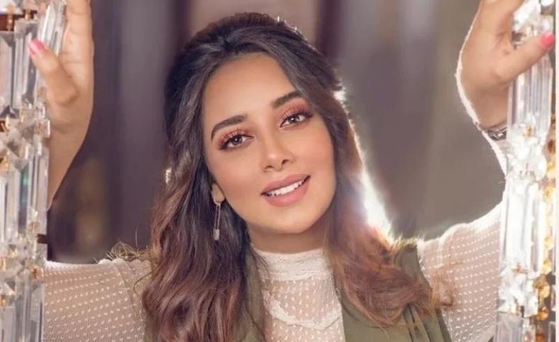 بلقيس فتحي تخطف الأنظار في أحدث ظهور