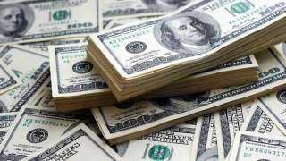 سعر الدولار مقابل الجنيه بعد رفع الفائدة 2% .. «ارتفاع مستمر»