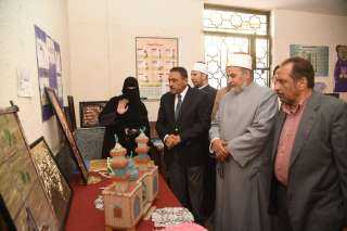 محافظ مطروح يفتتح معرض ختام الأنشطة الطلابية للمعاهد الأزهرية