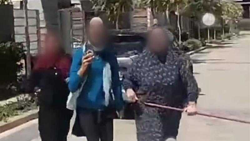 استعراض قوة وألفاظ خارجة  .. تفاصيل اعتداء شقيقة فنانة على طبيب شهير بـ زايد