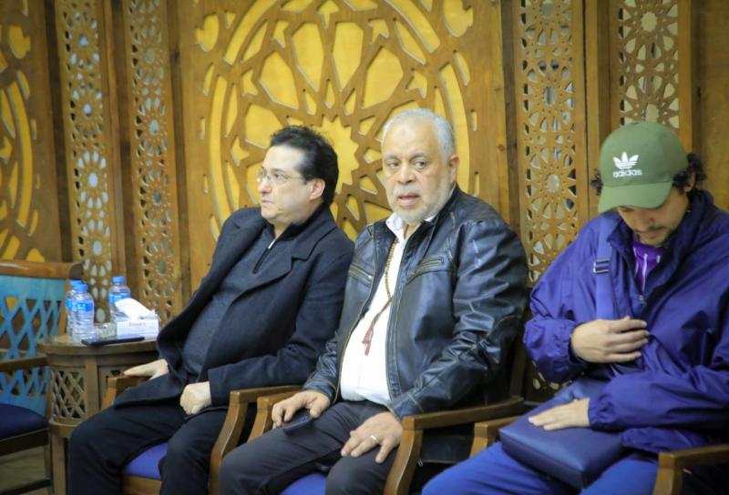 عزاء لبنى محمود بحضور أشرف زكي .. صور