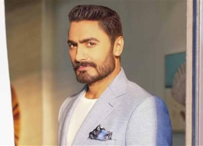 تامر حسني يعلن التوقف عن نشر أغاني تقديرًا لشهر رمضان