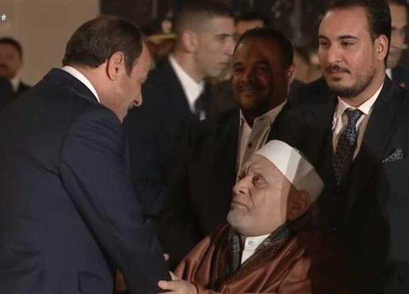 الرئيس السيسي مع الدكتور أحمد عمر هاشم 