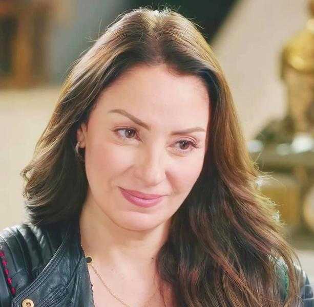 نيرمين الفقي تحتفل بأجواء رمضان داخل منزلها