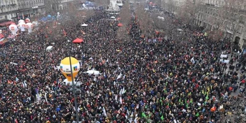 إحصائية: 61% من الفرنسيين غير راضين عن حديث ماكرون الأخير.. «فيديو»