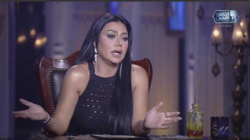 رانيا يوسف: ربنا مديني جسم حلو مفيهوش غلطة وأنا بحب أدلع نفسي