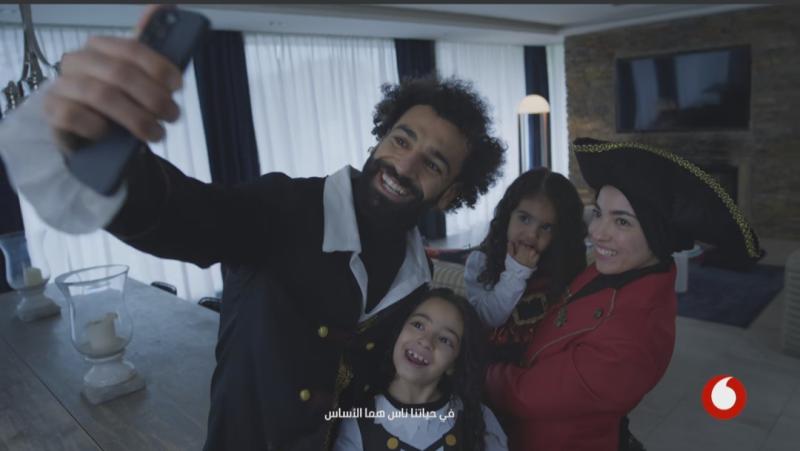 محمد صلاح وأسرته 