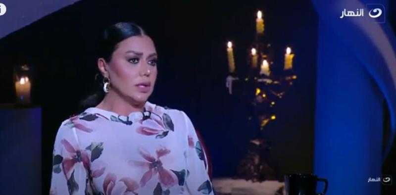 رانيا يوسف: «كان بيجيلي عرسان وأنا متجوزة»