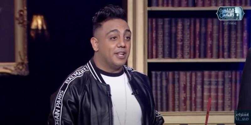 أوس أوس عن أغرب وظيفة عمل بها: «كنت ببيع الدستور للمتظاهرين» - فيديو