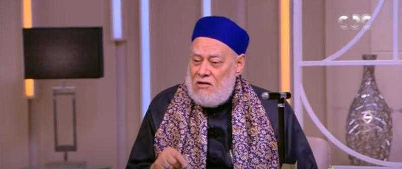 علي جمعة يوضح الصلوات المفروضة والمسنونة والمخصوصة.. فيديو