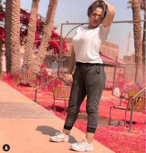 مد أجل طعن موكا حجازي على حكم حبسها لمدة عام في أعمال منافية للآداب