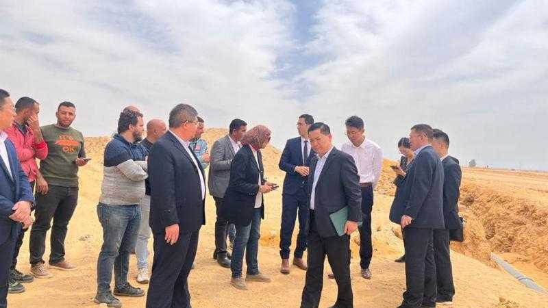 وفد صيني يطلع على فرص الاستثمار بالسويس الجديدة
