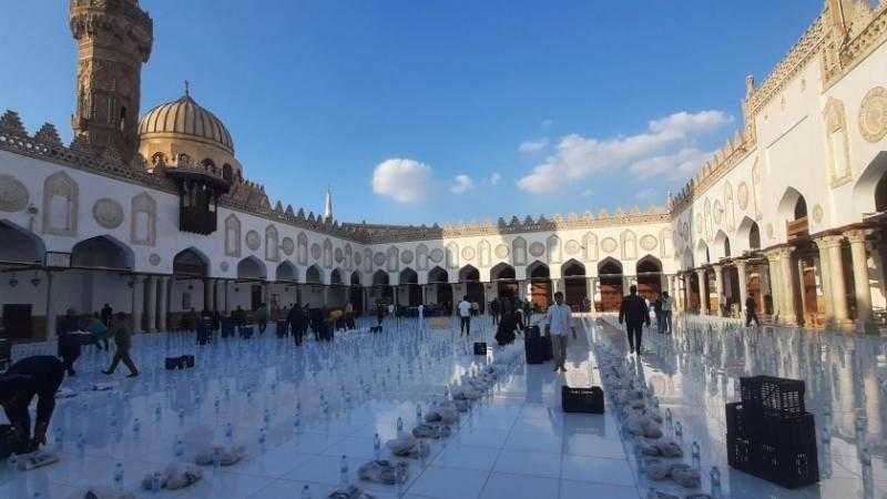 «الأزهر» يواصل إفطار 4 آلاف طالب من الوافدين
