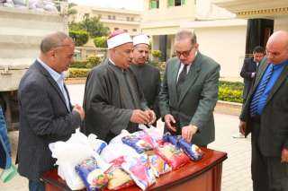 وصول الدفعة الثانية من 65 ألف شنطة رمضانية لتوزيعها على الأسر المستحقة بكفر الشيخ