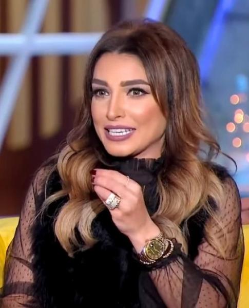 روجينا بإطلالة ساحرة بقفطان رمضاني