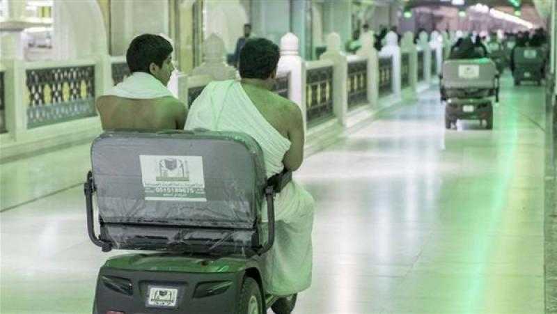 «خدام الحرم».. مبادارة بالسعودية لخدمة الزائرين بالمسجد الحرام والنبوي