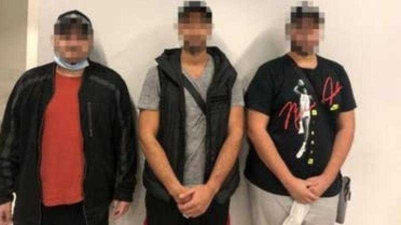 القبض على 3 أشخاص جمعوا أموالا من المواطنين بحجة توظيفها