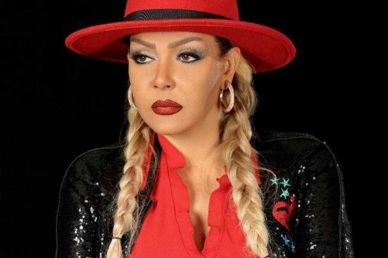 لوسي: كان فيه إيماءات وألفاظ خارجة على المسرح وده سبب أزمتي