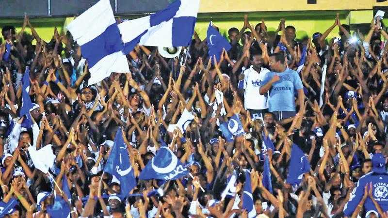 الأهلي يستجيب لطلب الاتحاد الإفريقي بشأن تذاكر جماهير الهلال