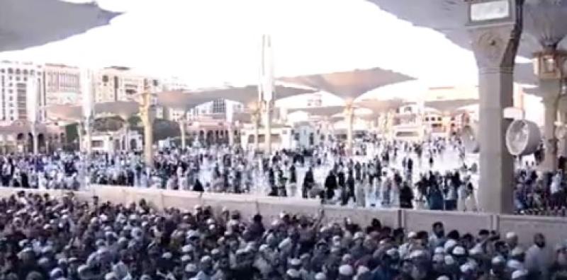 شاهد.. أعداد كبيرة تتسابق لزيارة الروضة الشريفة قبل الجمعة الثانية من رمضان