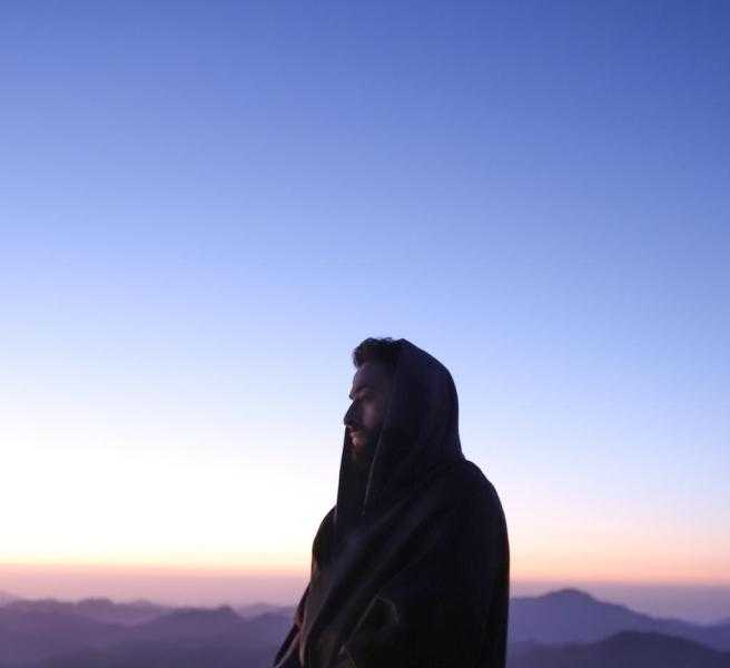 المداح 3 الحلقة 11.. نهاية مأساوية لوالدة حمادة هلال على يد شقيقته وزوجته تطلب الطلاق