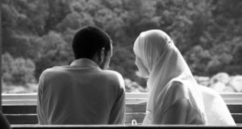 لا قضاء ولا كفارة.. داعية: من جامع زوجته في نهار رمضان ناسيًا فلا شيء عليه