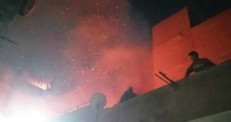 إخماد حريق هائل بمحل بدل رجالي بمدينة نصر