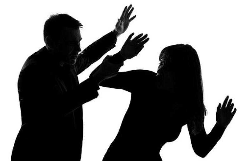 هل الزوج ملزم شرعًا بضرب زوجته الناشز؟.. «شيخ الأزهر» يكشف مفاجأة