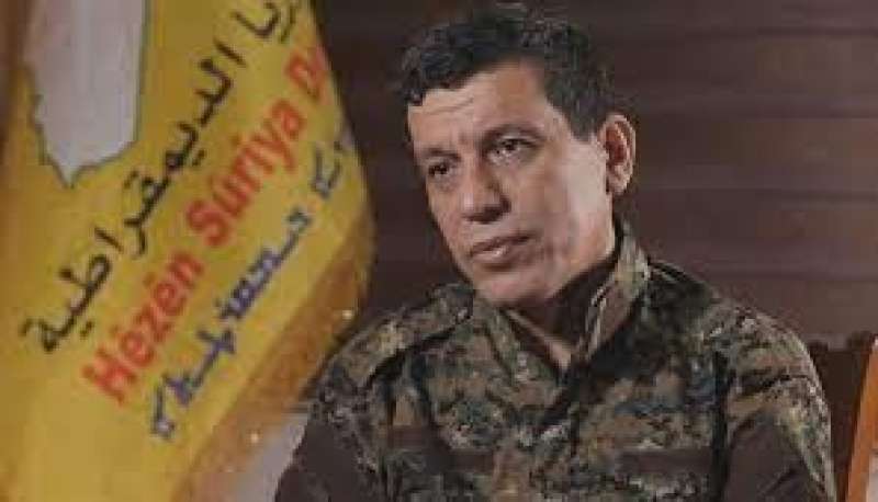نجاة قائد قوات سوريا الديمقراطية