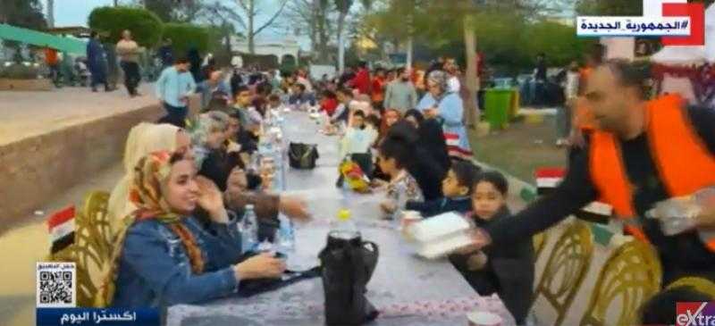 شاهد.. أطول مائدة إفطار جماعي في المنصورة على غرار المطرية