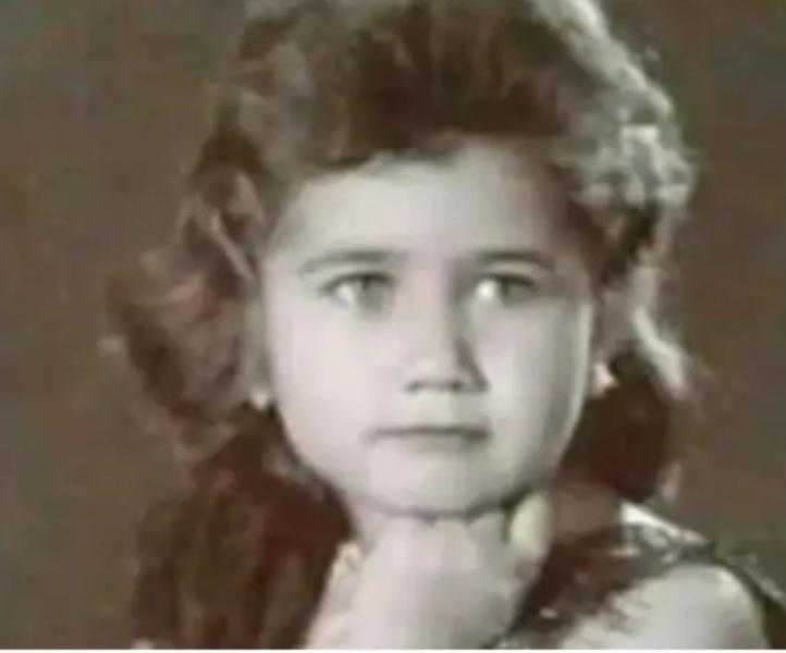 هذه الطفلة أصبحت فنانة شهيرة وتوفى زوجها وعمرها 16 عامًا.. من هي؟