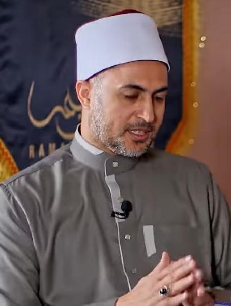 «أذن عليّ الفجر وأنا أجامع زوجتي في رمضان ما حكم الشرع؟».. أزهري يُجيب