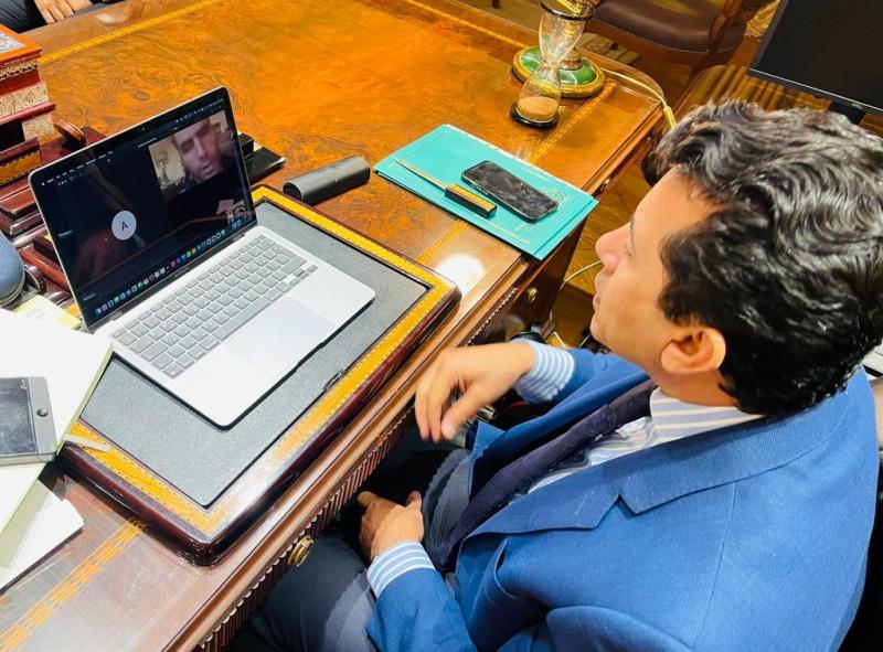 وزير الشباب والرياضة يتابع مستجدات برنامج الاتحاد المصري لالعاب القوي لاولمبياد باريس ٢٠٢٤