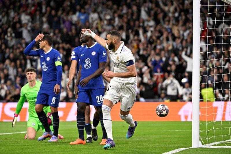 الشوط الأول.. «بنزيما» يتقدم لـ ريال مدريد أمام تشيلسي في دوري أبطال أوروبا