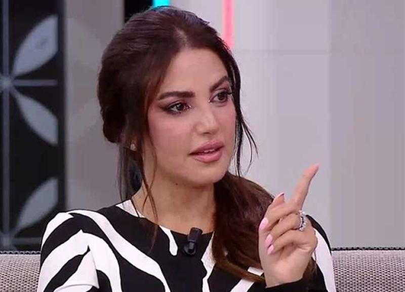 «شكرا يا حبيبي على صبرك ودعمك».. درة تتغزل في زوجها بصورة رومانسية