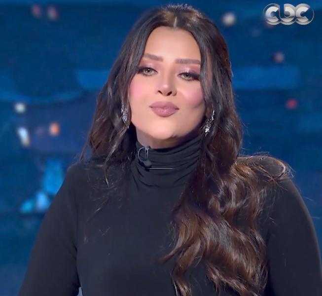 «قادر ويعرف يحتويني».. رضوى الشربيني تكشف مواصفات رجل أحلامها