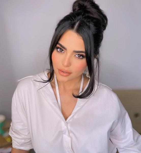 أسماء جلال 