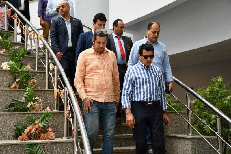 وزير الرياضة يتفقد نادي النادي بشيراتون في زيارة مفاجئة