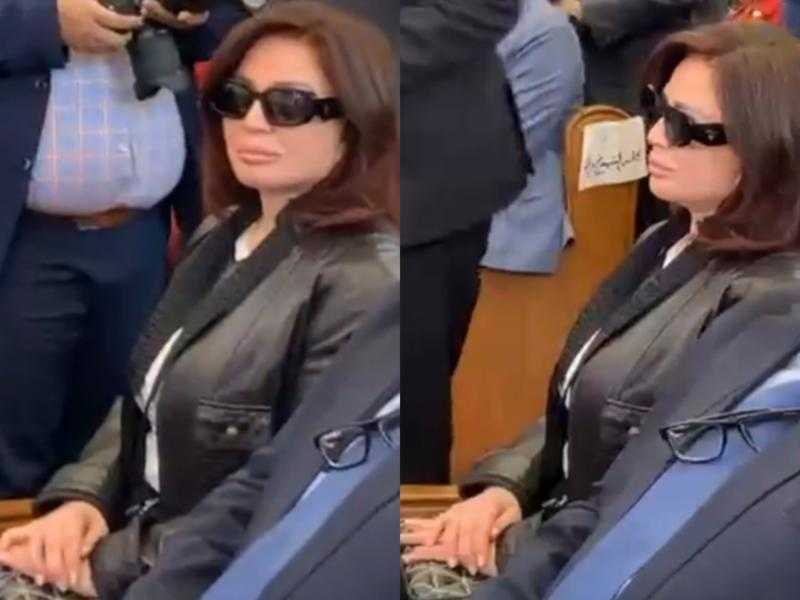 إلهام شاهين تشارك في احتفالات عيد القيامة المجيد