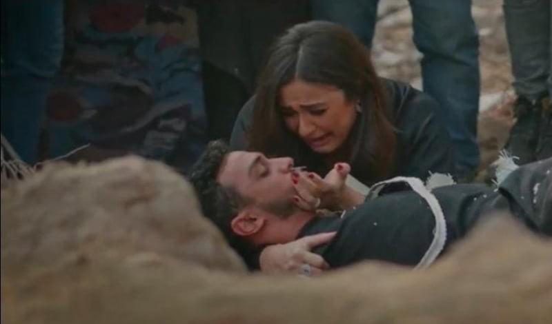 تستحق الأوسكار وأبكت كل بيت مصري.. ياسمين عبد العزيز تتصدر بأداء مبهر في ضرب نار