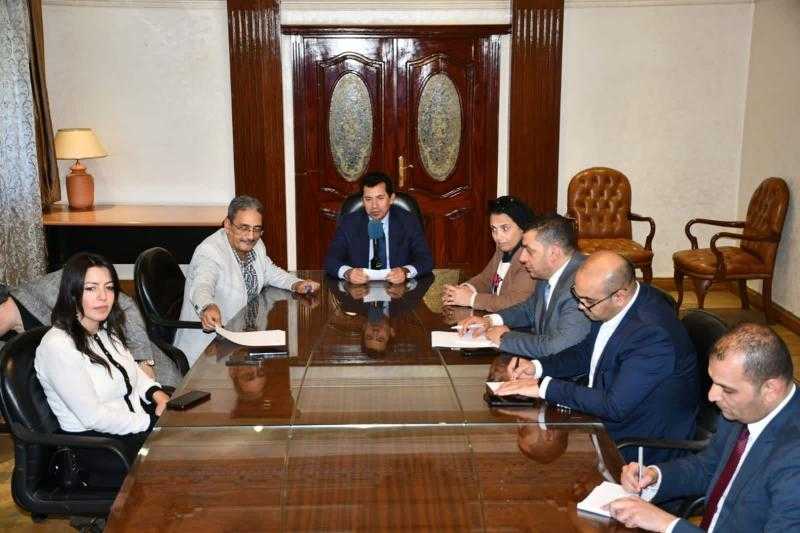 وزير الشباب يلتقي رئيس الاتحاد العربي والسعودي للرياضات الإلكترونية