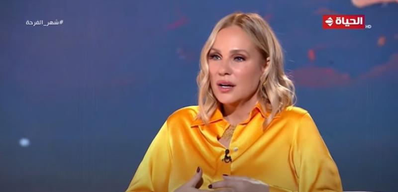 شاهد.. شيرين رضا تكشف مفاجأة عن علاقتها الحالية بـ عمرو دياب