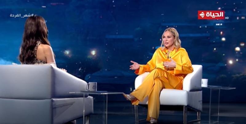 شيرين رضا: «أحمد زكي كان بيحب اللي بيعمله أكتر مما يتخيل أحد».. فيديو