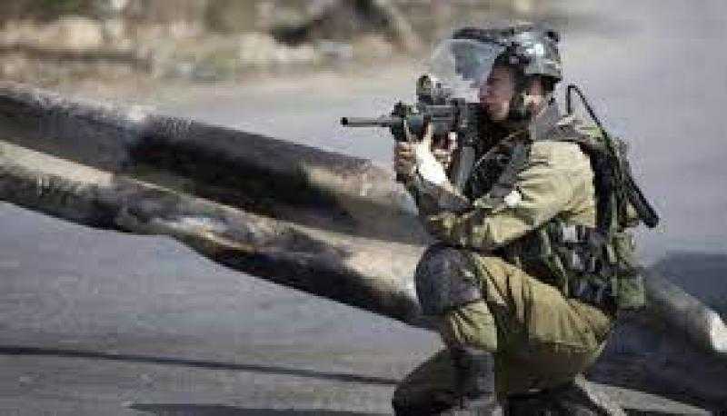 تفاصيل إطلاق الرصاص الحي من الاحتلال الإسرائيلي على فلسطيني
