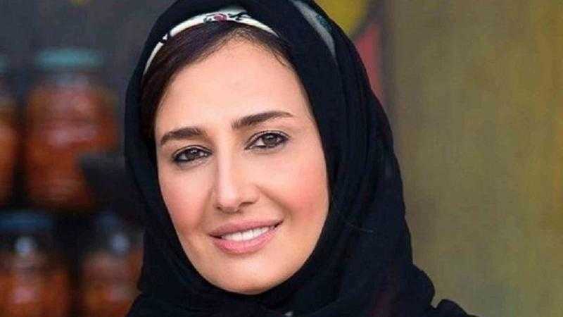 «هنونة بنتي مستخبية».. لقطات طريفة بين حلا شيحة وابنتها