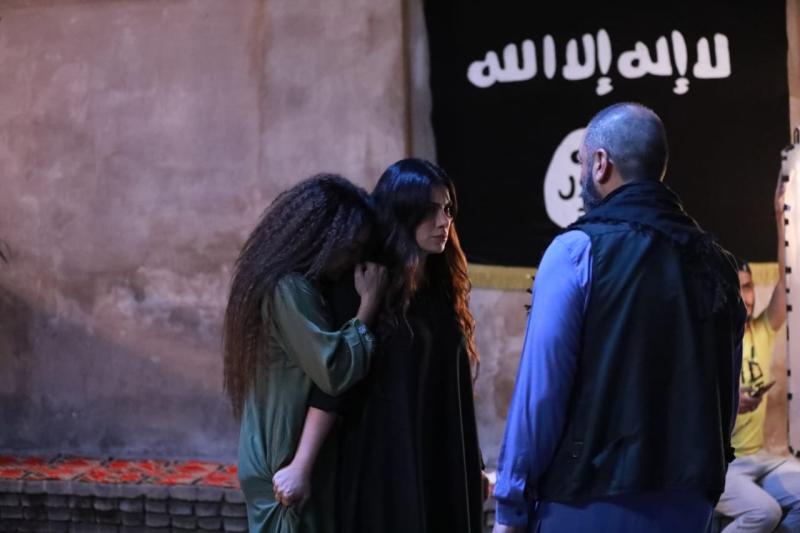 صبا مبارك تعود لطارق لطفي لإنقاذ صديقتها في ليلة السقوط