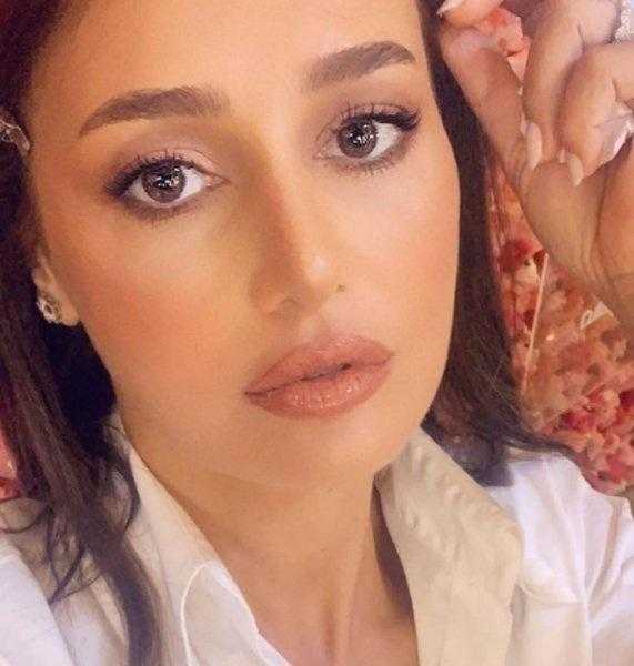 حلا شيحة بإطلالة ناعمة ورسالة غامضة في أحدث ظهور