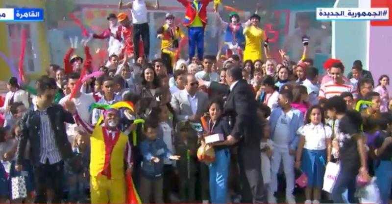 أبناء الشهداء للرئيس السيسي: «بنحس أنك واحد مننا»