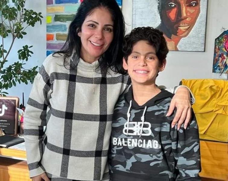 الطفل عمر الشريف يكشف كواليس عمله مع منى زكي في مسلسل تحت الوصاية