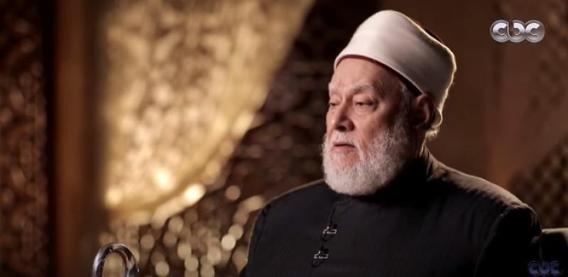 علي جمعة يوضح فضل سورة الدخان.. «فيديو»